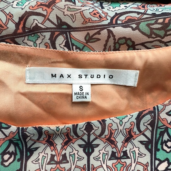 MAX STUDIO | NWOT SCARF PRINT SLEEVELESS SHIFT DRESS PEACH FLORAL | SIZE: SMALL - Picture 12 of 12